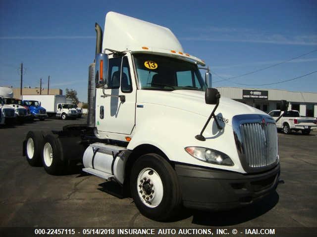 1HSDJSJR1DJ173038 - 2013 INTERNATIONAL PROSTAR WHITE photo 1