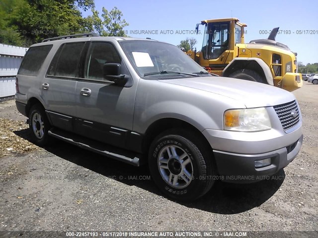 1FMPU15575LA24181 - 2005 FORD EXPEDITION XLT SILVER photo 1