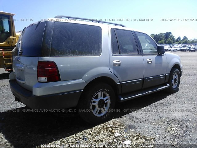 1FMPU15575LA24181 - 2005 FORD EXPEDITION XLT SILVER photo 4