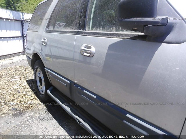 1FMPU15575LA24181 - 2005 FORD EXPEDITION XLT SILVER photo 6