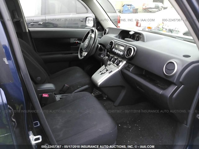 JTLKE50E181019654 - 2008 TOYOTA SCION XB BLUE photo 5