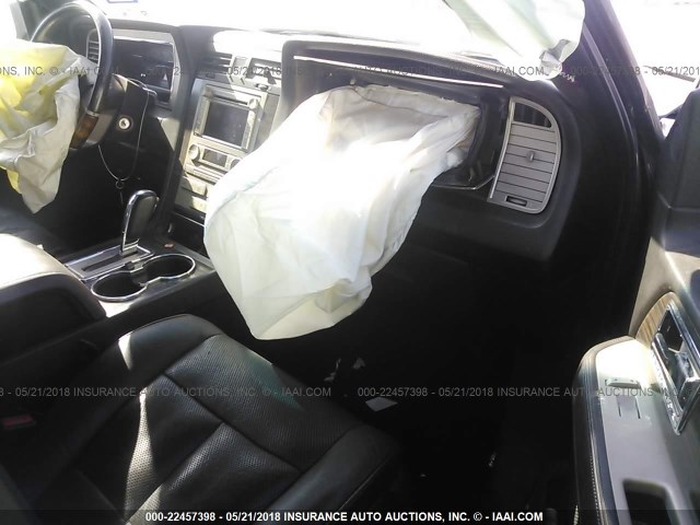 5LMFU28527LJ16652 - 2007 LINCOLN NAVIGATOR 黑色 照片 5