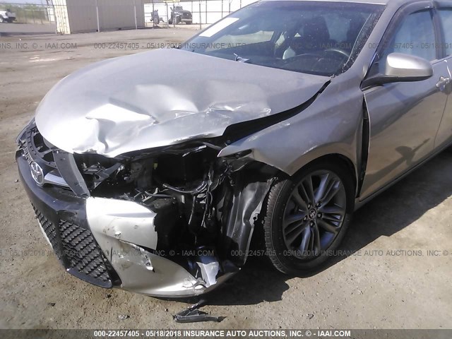 4T1BF1FK7GU225102 - 2016 TOYOTA CAMRY LE/XLE/SE/XSE 棕色 照片 6