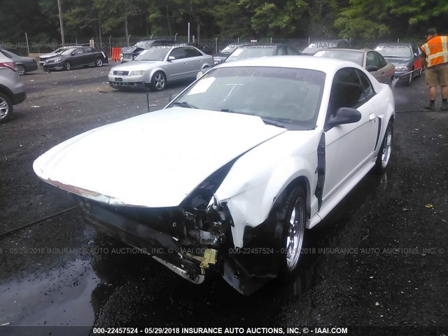 1FAFP42X12F186533 - 2002 FORD MUSTANG GT WHITE photo 2