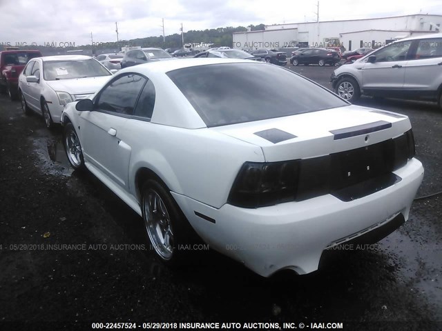 1FAFP42X12F186533 - 2002 FORD MUSTANG GT WHITE photo 3