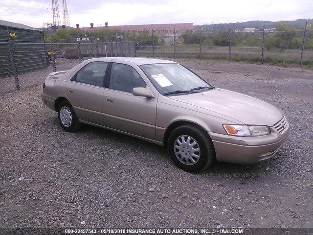 4T1BG22KXWU300043 - 1998 TOYOTA CAMRY CE/LE/XLE 金色 照片 1
