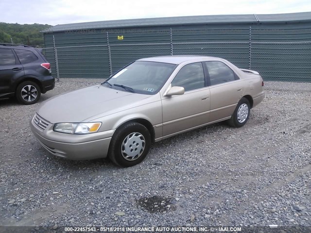 4T1BG22KXWU300043 - 1998 TOYOTA CAMRY CE/LE/XLE 金色 照片 2
