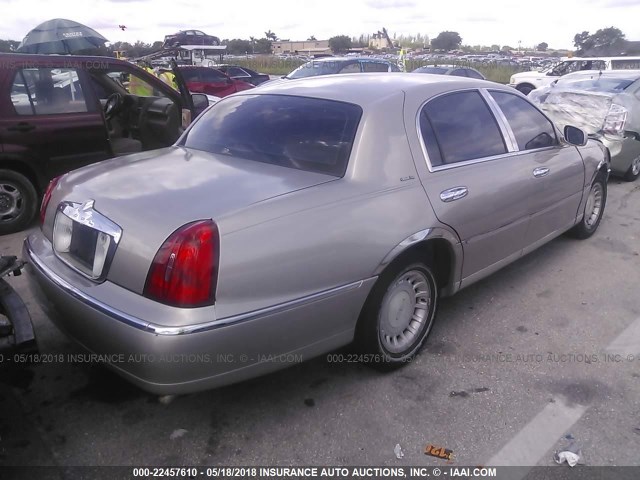 1LNHM81WX1Y733857 - 2001 LINCOLN TOWN CAR EXECUTIVE Бежевый фото 4