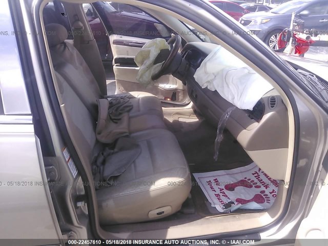 1LNHM81WX1Y733857 - 2001 LINCOLN TOWN CAR EXECUTIVE Бежевый фото 5