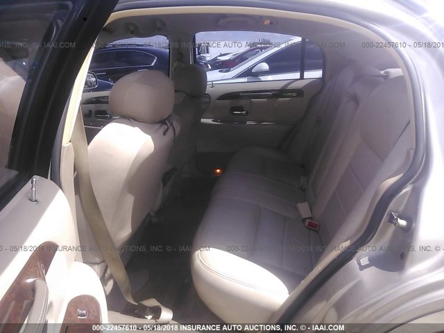 1LNHM81WX1Y733857 - 2001 LINCOLN TOWN CAR EXECUTIVE Бежевый фото 8