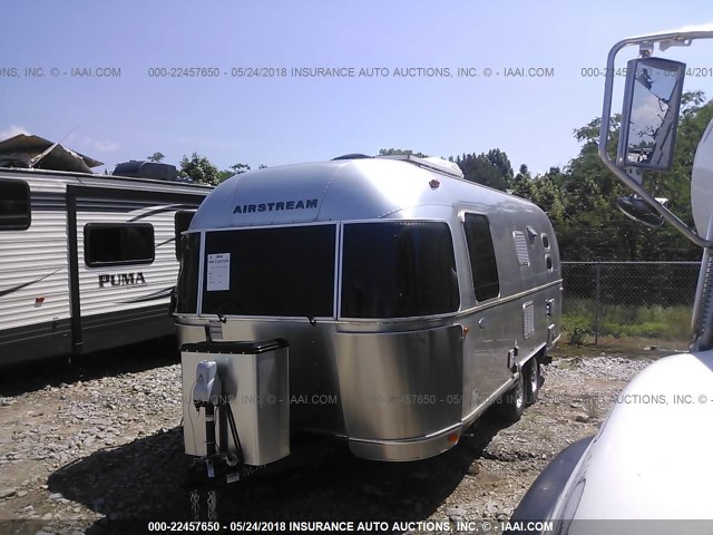 1STK9AG29HJ537811 - 2017 AIRSTREAM 23FB FLYING  SILVER photo 2