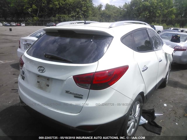 KM8JU3AC8BU203647 - 2011 HYUNDAI TUCSON GLS/LIMITED WHITE photo 4