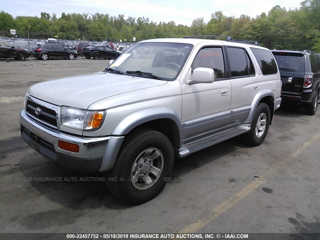 JT3HN87R0W0155314 - 1998 TOYOTA 4RUNNER LIMITED SILVER photo 2