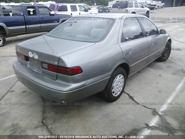 4T1BG28K0XU538881 - 1999 TOYOTA CAMRY CE/LE/XLE 灰色 照片 4
