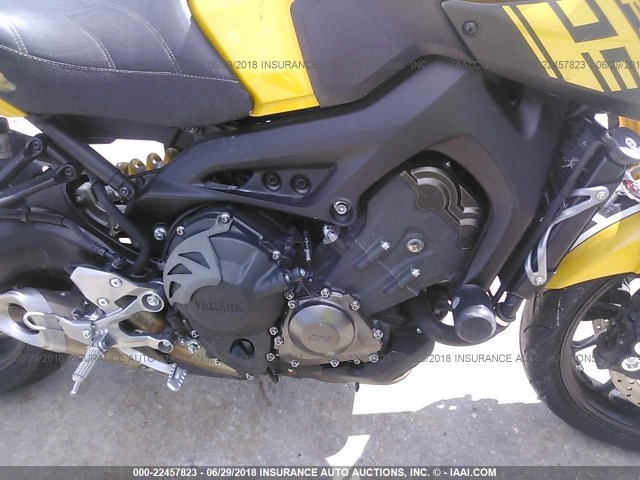 JYARN33E5FA006814 - 2015 YAMAHA FZ09 YELLOW photo 8