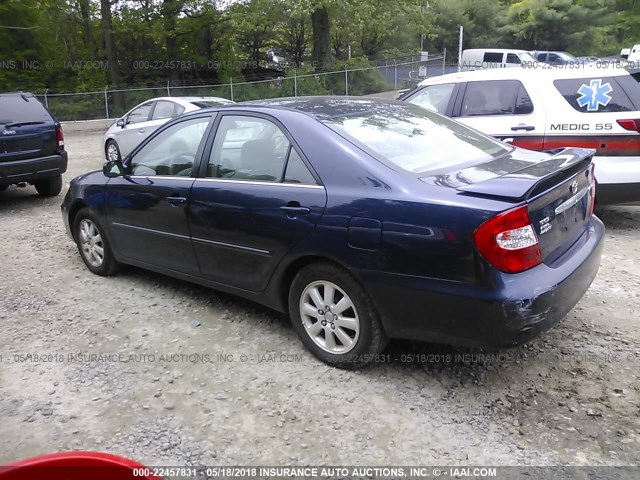 4T1BE30KX2U620844 - 2002 TOYOTA CAMRY LE/XLE/SE BLUE photo 3