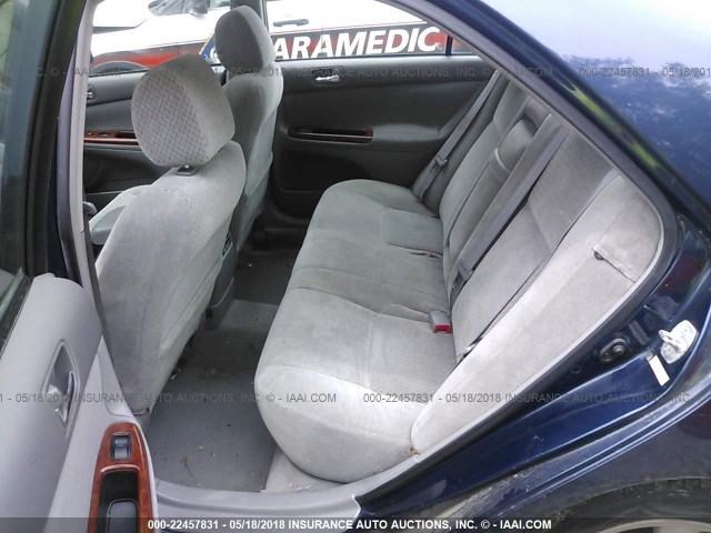 4T1BE30KX2U620844 - 2002 TOYOTA CAMRY LE/XLE/SE BLUE photo 8