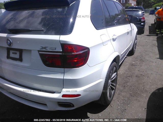 5UXZV4C59D0E01867 - 2013 BMW X5 XDRIVE35I WHITE photo 4