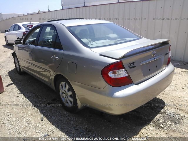 4T1BE32K63U200285 - 2003 TOYOTA CAMRY LE/XLE/SE ოქროსფერი ფოტო 3