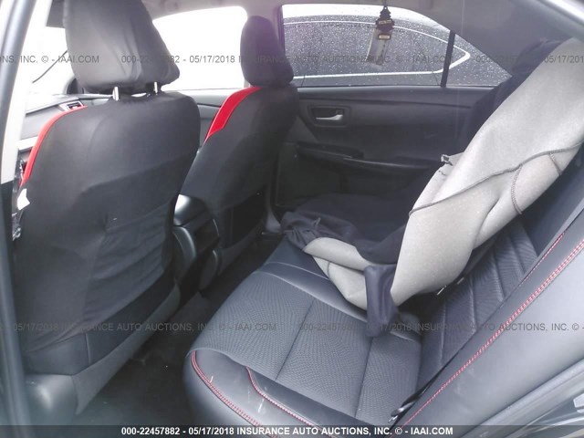 4T1BF1FK6HU812473 - 2017 TOYOTA CAMRY LE/XLE/SE/XSE BLACK photo 8