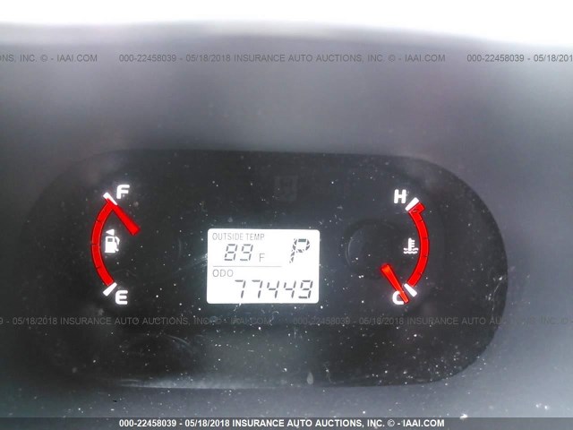 2T1KU4EE2AC299250 - 2010 TOYOTA COROLLA MATRIX  GRAY photo 7