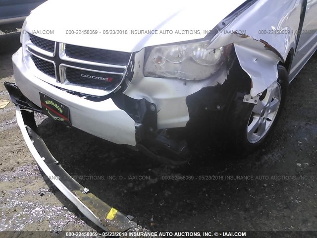 2C4RDGCGXCR365471 - 2012 DODGE GRAND CARAVAN SXT SILVER photo 6