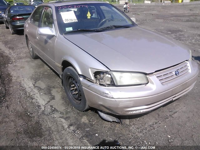 4T1BF28K4WU928187 - 1998 TOYOTA CAMRY CE/LE/XLE 金色 照片 1