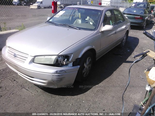 4T1BF28K4WU928187 - 1998 TOYOTA CAMRY CE/LE/XLE 金色 照片 2