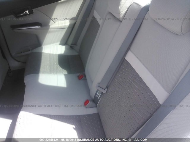 4T1BD1FK8DU085742 - 2013 TOYOTA CAMRY HYBRID/LE/XLE 银色 照片 8