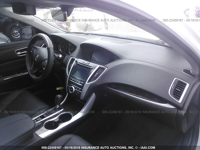 19UUB1F54JA004814 - 2018 ACURA TLX TECH WHITE photo 5