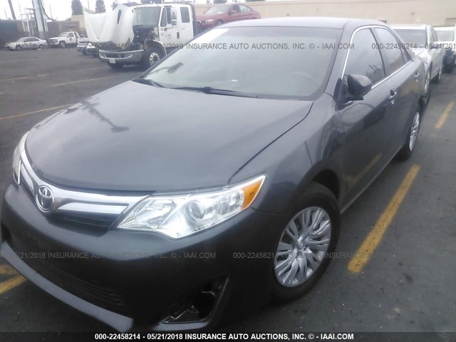 4T4BF1FK1CR197359 - 2012 TOYOTA CAMRY SE/LE/XLE 灰色 照片 2
