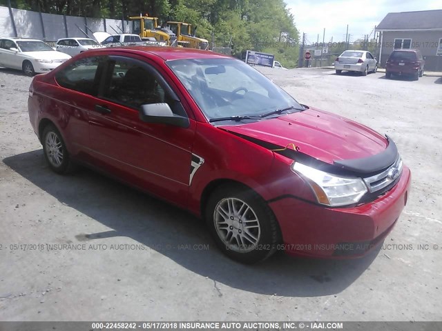 1FAHP33NX8W266194 - 2008 FORD FOCUS SE/SEL/SES RED photo 1