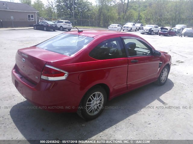 1FAHP33NX8W266194 - 2008 FORD FOCUS SE/SEL/SES RED photo 4