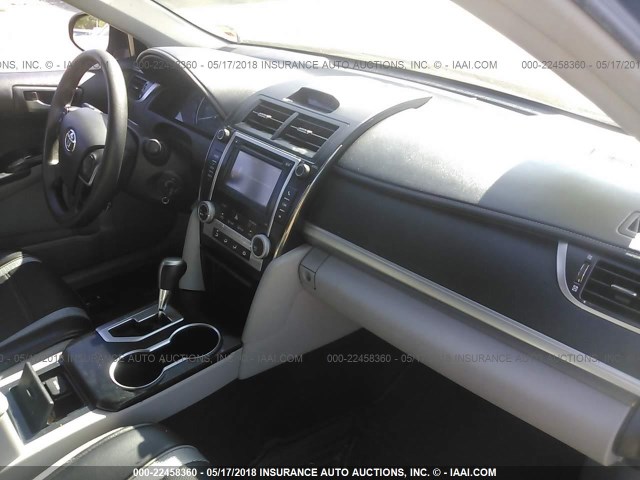 4T1BF1FK4CU093491 - 2012 TOYOTA CAMRY SE/LE/XLE შავი ფოტო 5