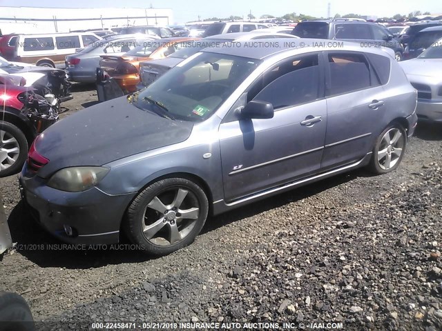 JM1BK143941186215 - 2004 MAZDA 3 HATCHBACK GRAY photo 2