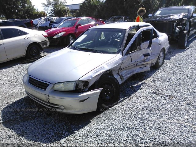 4T1BF22K1YU094519 - 2000 TOYOTA CAMRY LE/XLE GOLD photo 2