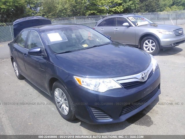 4T4BF1FKXER380150 - 2014 TOYOTA CAMRY L/SE/LE/XLE 蓝色 照片 1