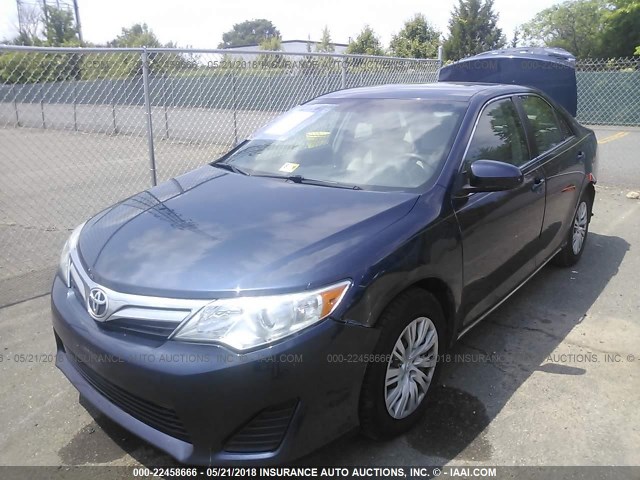 4T4BF1FKXER380150 - 2014 TOYOTA CAMRY L/SE/LE/XLE 蓝色 照片 2