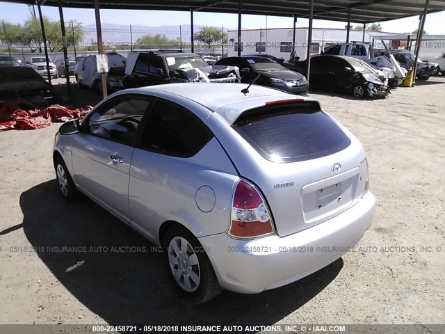 KMHCM36C97U016989 - 2007 HYUNDAI ACCENT GS SILVER photo 3