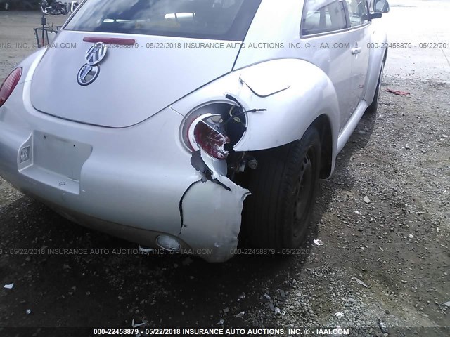 3VWBC21C6YM488817 - 2000 VOLKSWAGEN NEW BEETLE GL 银色 照片 6
