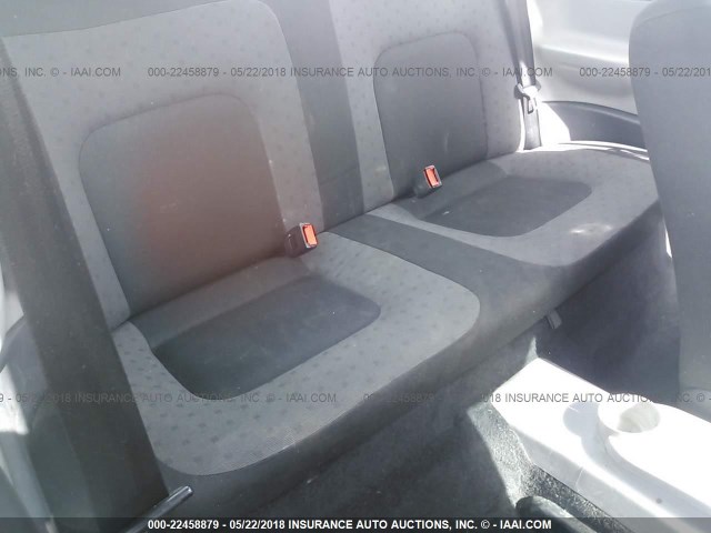 3VWBC21C6YM488817 - 2000 VOLKSWAGEN NEW BEETLE GL 银色 照片 8