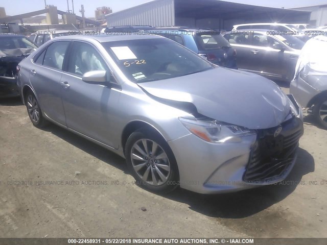 4T1BK1FK8HU584097 - 2017 TOYOTA CAMRY XSE/XLE Gümüş foto 1