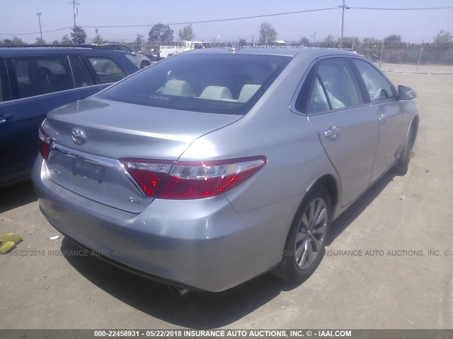 4T1BK1FK8HU584097 - 2017 TOYOTA CAMRY XSE/XLE Gümüş foto 4
