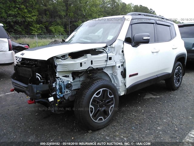 ZACCJBCT3FPC45566 - 2015 JEEP RENEGADE TRAILHAWK WHITE photo 2