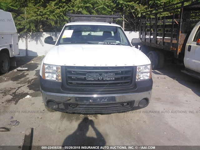 1GTEK14X09Z124369 - 2009 GMC SIERRA K1500 თეთრი ფოტო 6