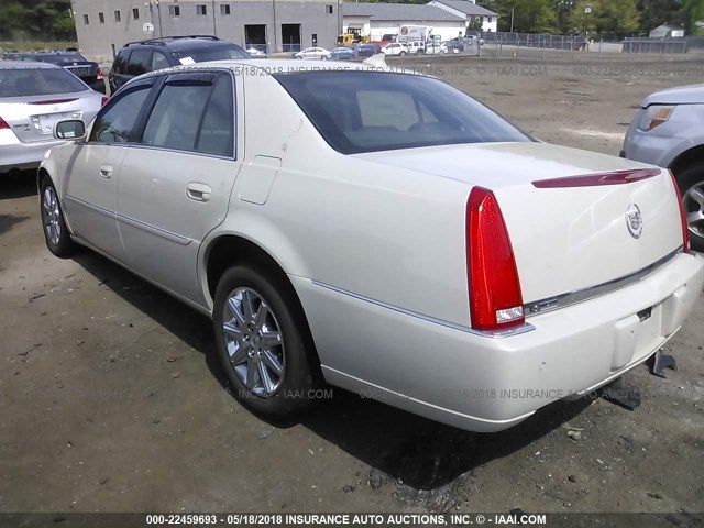 1G6KH5EY8AU118548 - 2010 CADILLAC DTS PREMIUM COLLECTION CREAM photo 3