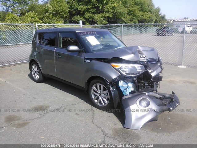 KNDJP3A5XJ7578255 - 2018 KIA SOUL + GRAY photo 1