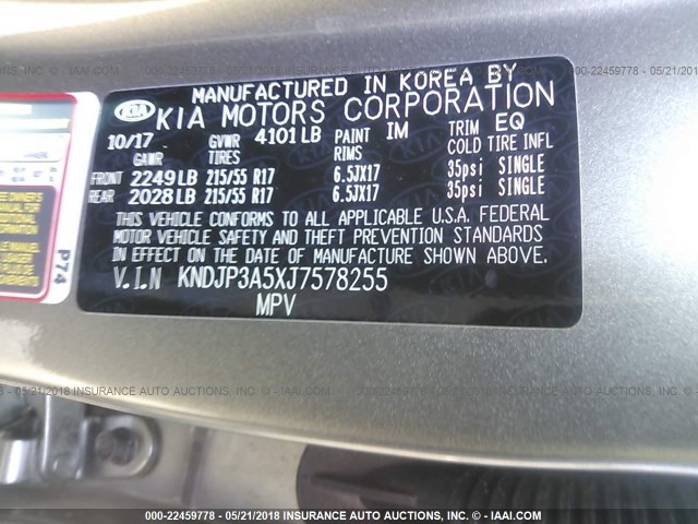 KNDJP3A5XJ7578255 - 2018 KIA SOUL + GRAY photo 9