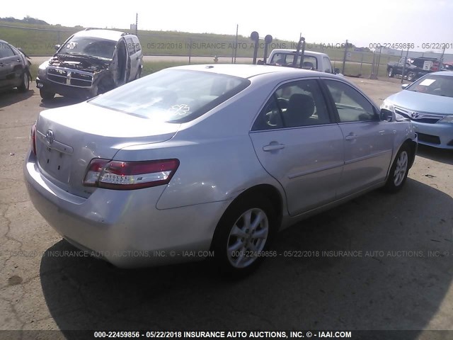 4T4BF3EK6AR041988 - 2010 TOYOTA CAMRY SE/LE/XLE 银色 照片 4