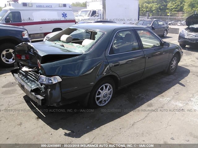 4T1BG22K7XU881079 - 1999 TOYOTA CAMRY CE/LE/XLE GREEN photo 4